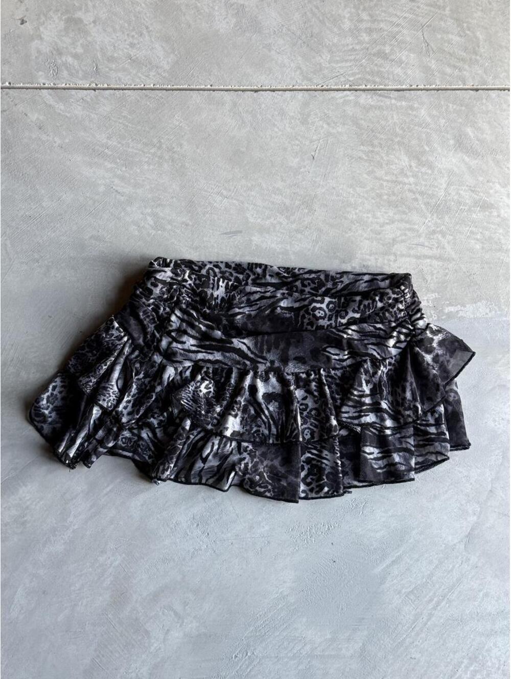 Missguided Women's Black and Grey Skirt